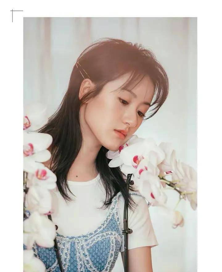 袁冰妍仿妆,p图照片意图撞脸赵丽颖?