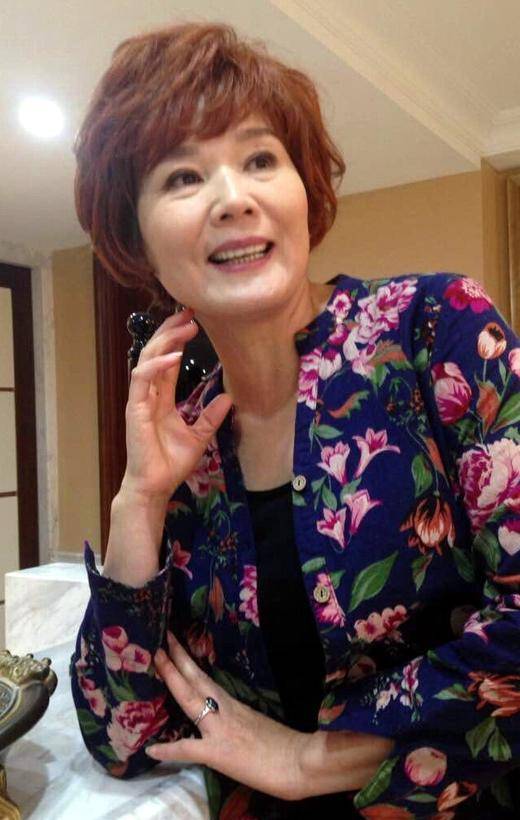 著名女星杨青:离婚后与前夫是朋友,与演员女儿共耀演艺圈_徐月娟_北京