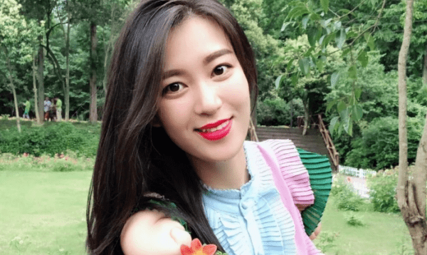 非诚勿扰"无臂女孩"与小伙牵手成功,下台后被甩,你怎么看?