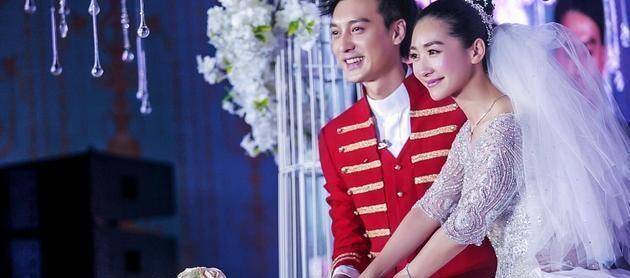 "安陵容"为丈夫庆生意外暴露豪宅,镶砖红酒杯实力抢镜,真土豪!