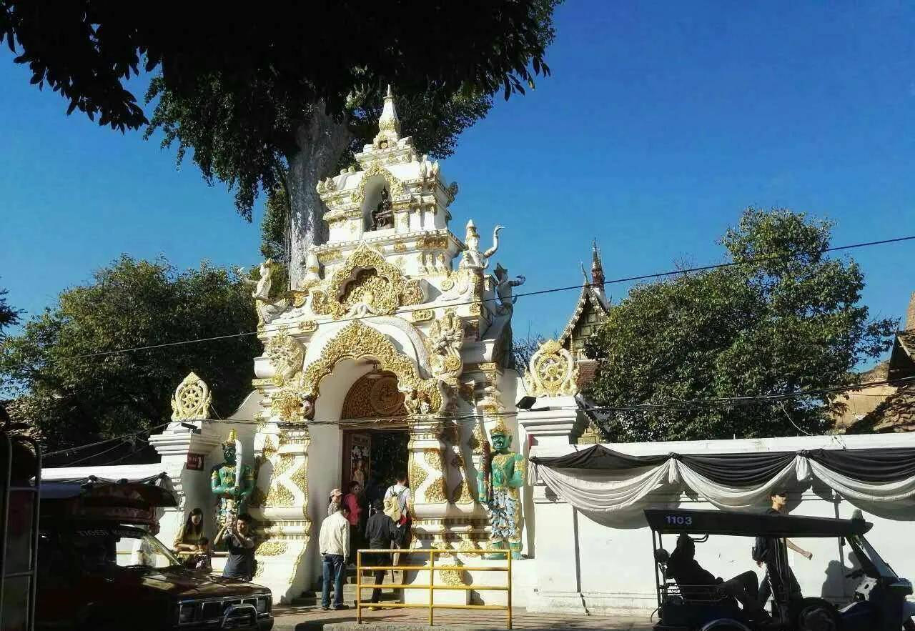 清迈契迪龙寺的虔诚-国外自由行(二)_寺庙_敬畏_预测