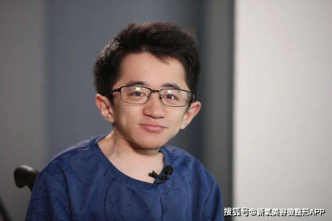 【东方甄选】:身残志不残,他把灵魂留给了生活!_大铭_手术_意大利