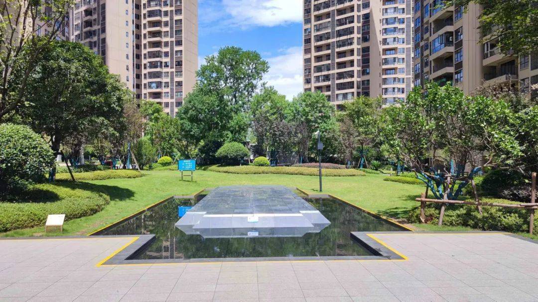 湖南衡阳美的云熙府项目售楼处预约看房热线:400-022-8887转6666(营销