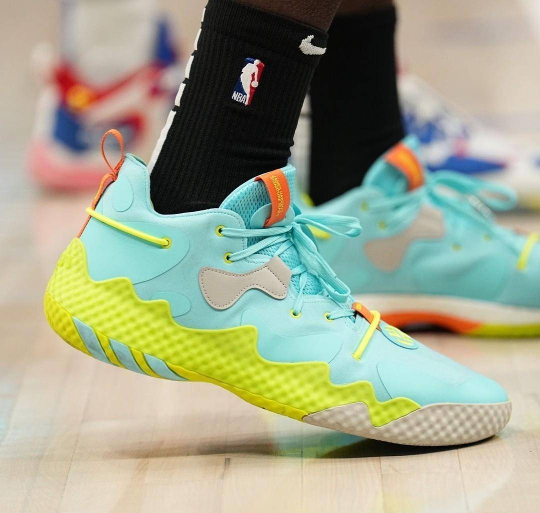 每日nba球星上脚球鞋「3月31日」_洛杉矶湖人队_nike_丹佛掘金队