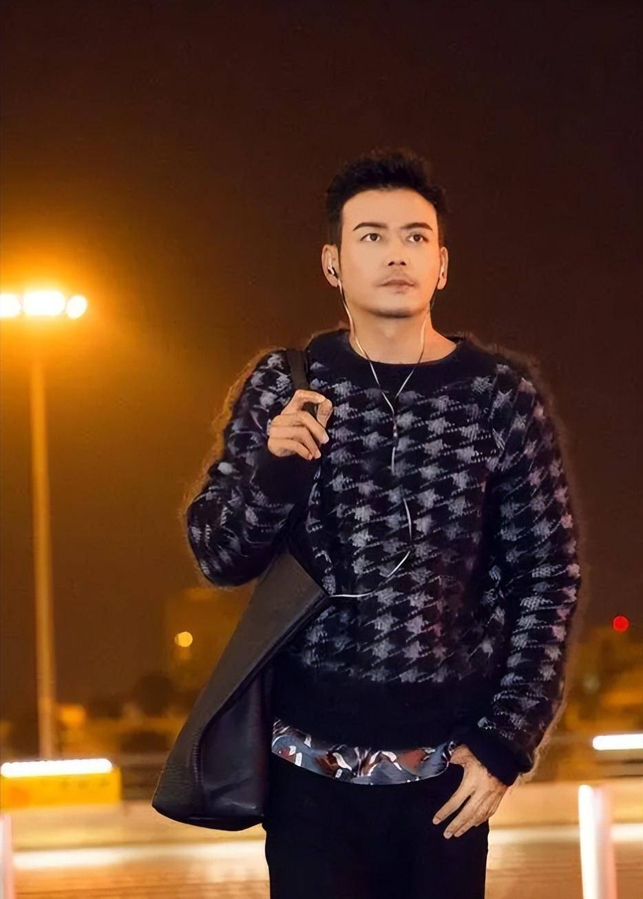 "不可一世"的杨烁,终于走到了今天_父亲_工作_戴娆