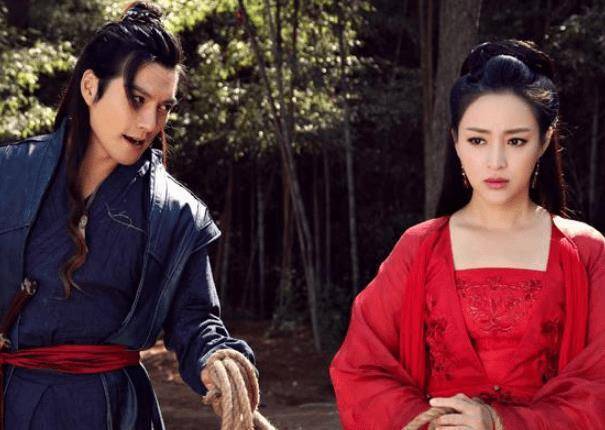 改编自古龙同名小说,由严奕宽,甘婷婷,李依晓,朱一龙,张含韵,吕良伟