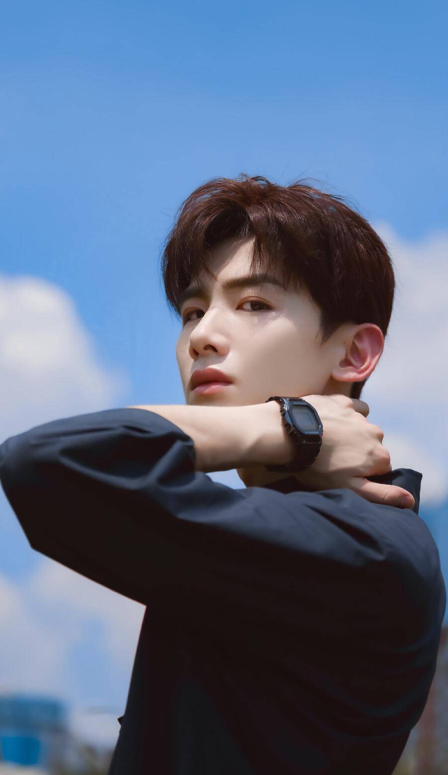 白敬亭这次演的特警帅翻了_感觉_鼻子_显得