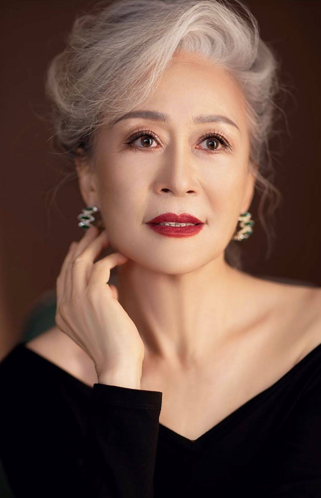 中国70岁以上的演员图片
