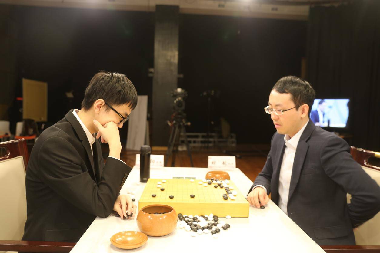 古力九段(2008,2014年),古灵益七段,李喆六段,毛睿龙五段,柁嘉熹九 