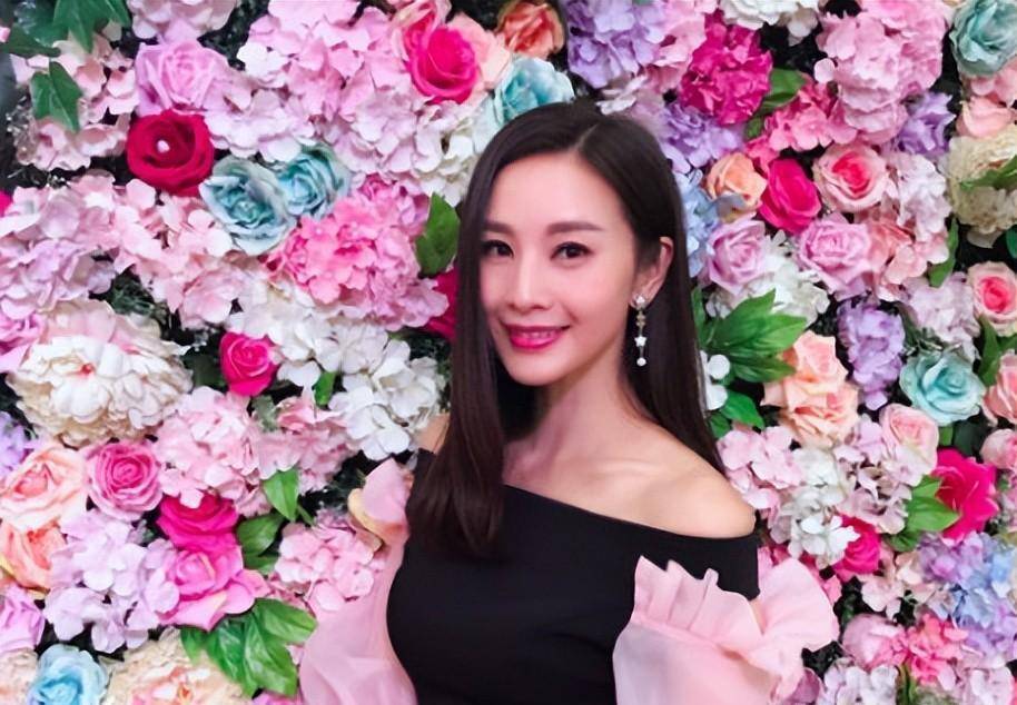 广东第一古装美女"貂蝉"蔡紫芬,身兼演员主持及作家,感情成谜_房客