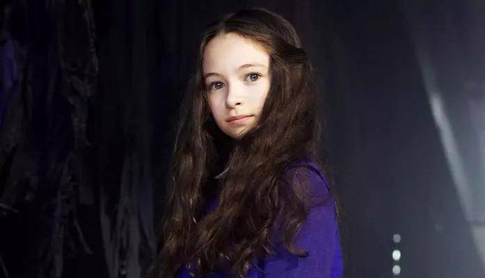 人气超旺(当时)的童星——《孤儿怨》中esther的扮演者伊莎贝拉