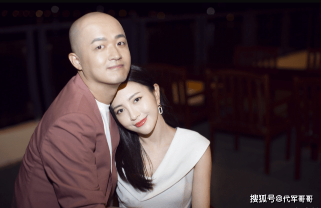 包贝尔晒照回应夜会美女,却被美女打脸,包文婧也救不了他?