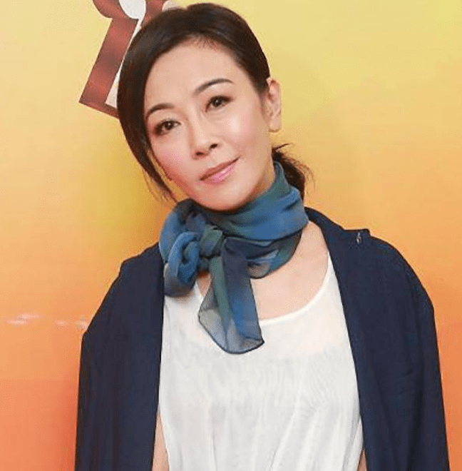 "袁洁莹:情迷刘銮雄,爱过郭富城,与同性女交往7年_黄百鸣_感情_开心