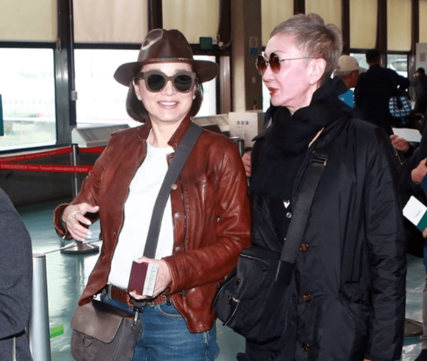 73岁徐克疑似老来得子,曾跟施南生丁克,乐乐却小腹突出疑怀孕_女友