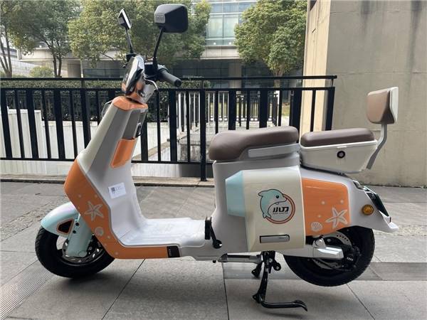 试骑小刀电动车航天动力系朋克,颜值实力派,性能更澎湃_搜狐汽车_搜狐