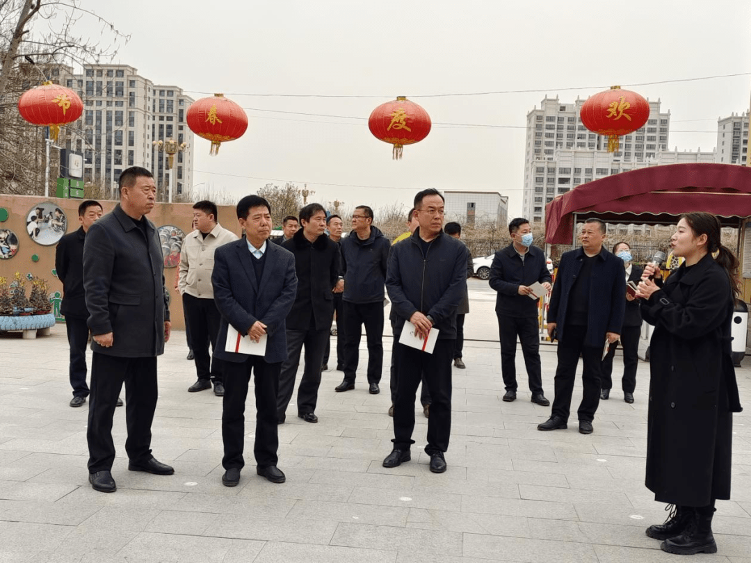 南乐县人大常委会主任张耀华一行到县学前教育中心开展专题调研活动