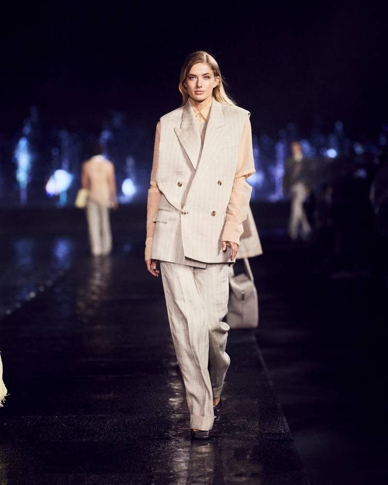 boss迈阿密时装秀 以结构剪裁和流动美学掀起波澜_系列_品牌_元素