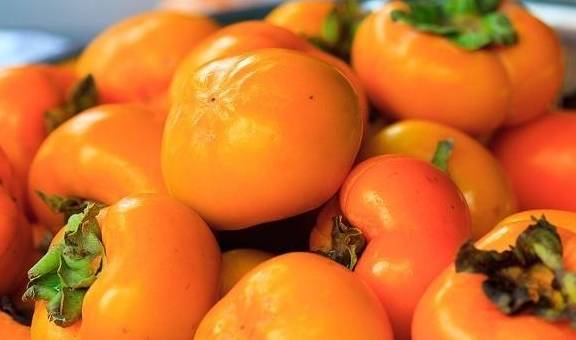 喜欢吃柿子吗?或许柿子不仅仅好吃,对健康也一定的"好处"!_功效_食用_