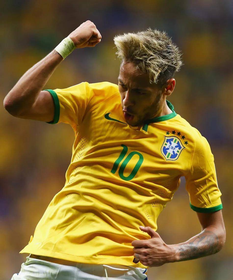 肩负足球王国复兴的桑巴舞者内马尔