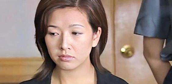 《征服》里刘华强明知李梅拖后腿,为何不赶走她?