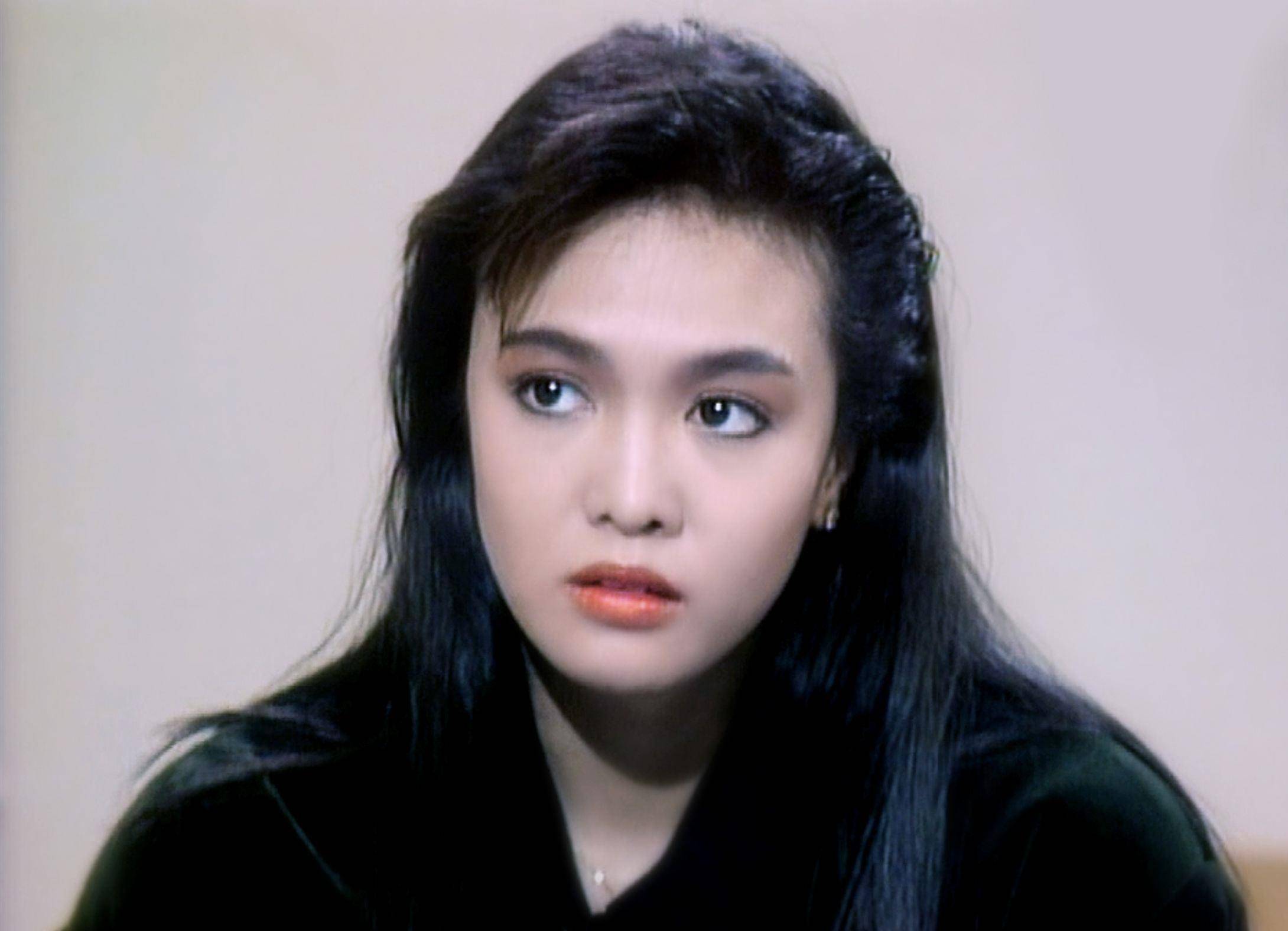 说醒刘嘉玲,预言星爷不会红,没有爱但是很有钱的郑裕玲啥来头?