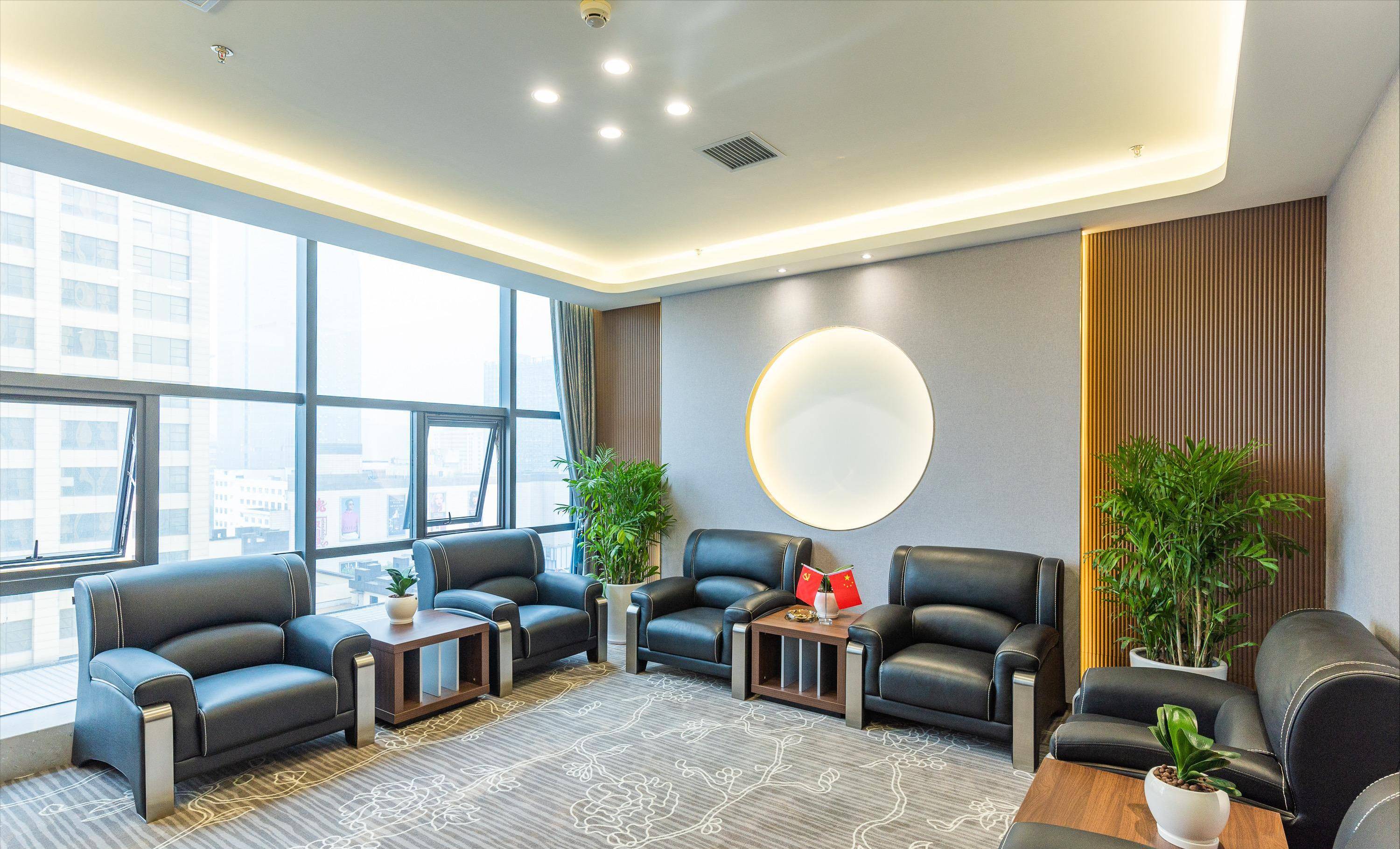 原创16年男子600万刚存银行转眼间仅剩690块银行着啥急回家等