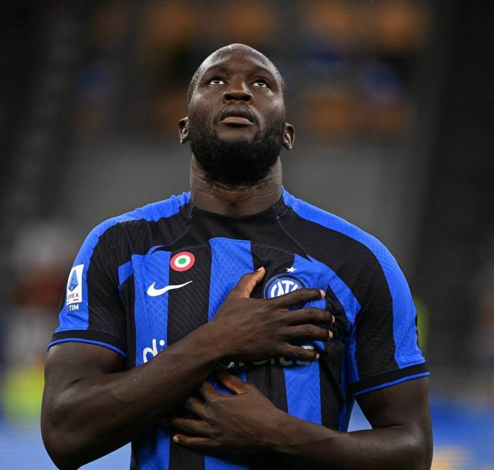 国米中锋终于宣告伤愈复出 欧冠关键战或首发_卢卡库_比赛_比尔森