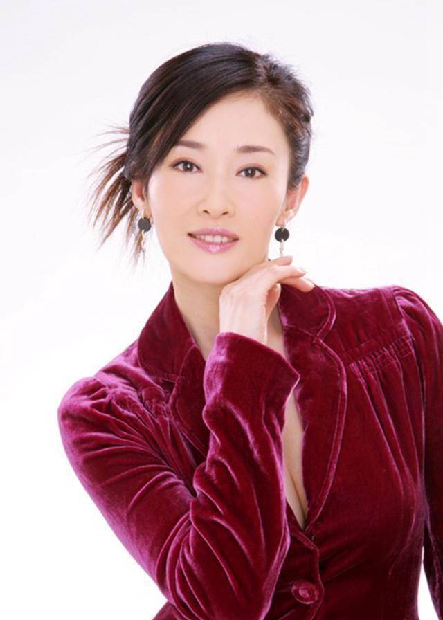 52岁盖丽丽:成名于《围城》《爱你没商量》,可惜在当红的时候死了_鲍