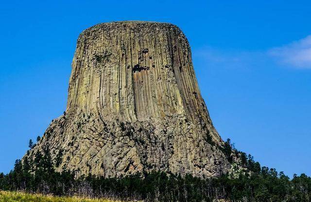 美国最难攀登的山峰,高度仅有264米,却比珠穆朗玛峰还难爬_魔鬼_游客