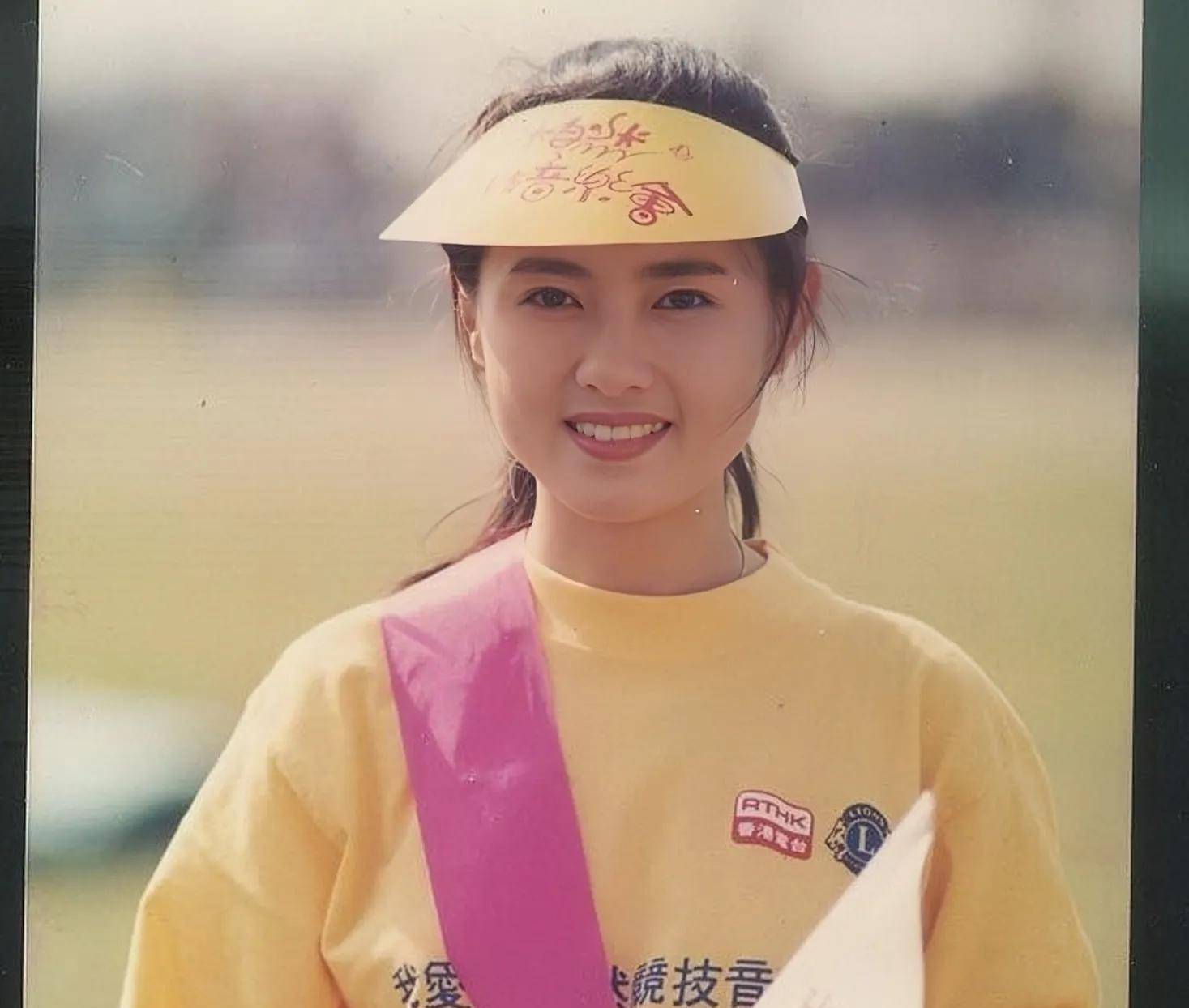 一部《开心鬼》助力五位美少女走红,命运却各有不同_袁洁莹_罗美薇