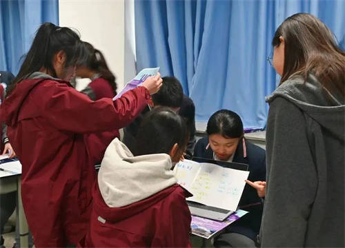 马于飞(伦敦大学学院组)college fair学生感言同台pk,卖力展示,各大学