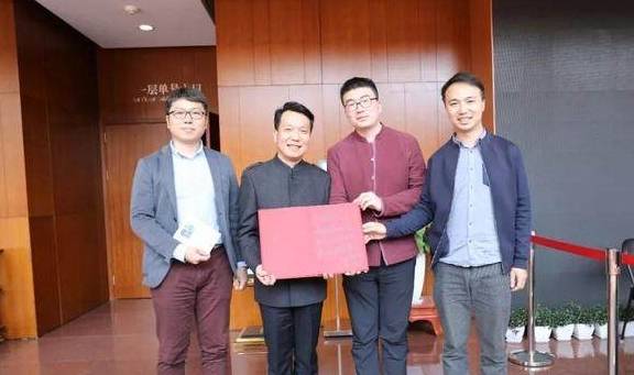 唢呐演奏家石海彬"国乐金声"中国唢呐艺术漫谈与赏析后记_音乐_的发展
