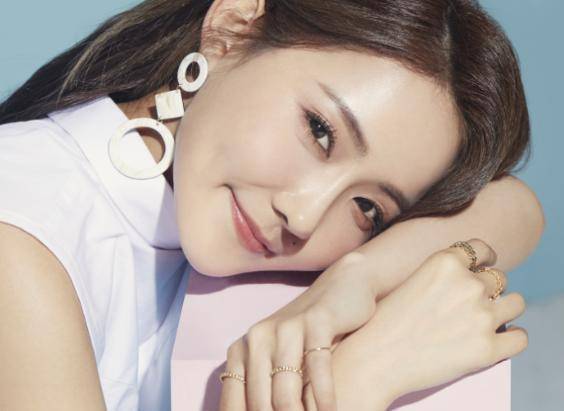 魏冰雪花式开启中国风,励志梦想少女鲜活燃情_观众_名单_舞台