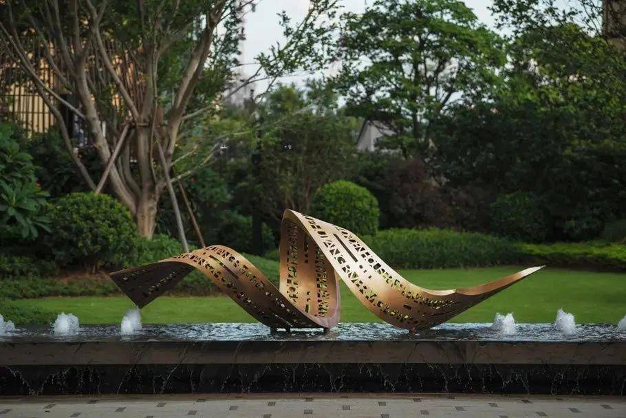 【素材收集】不锈钢丝带造型雕塑,拥有灵动飘逸的美感_飘带_版权_内容