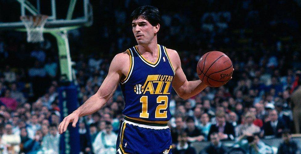 在休赛期,爵士在第13顺位拿下了日后传奇大前卡尔·马龙,同时斯托克顿