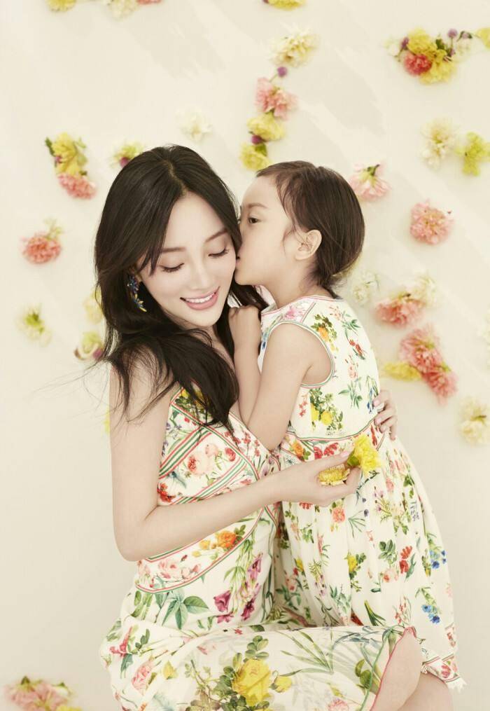 做妈妈,姐姐不如李小璐,与魏大勋在一起孩子丢到九霄云外_刘恺威