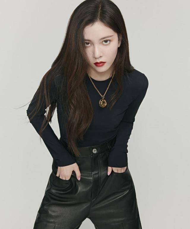 一直认为宋妍霏腿很细,看到她穿上"长筒靴",粉丝怀疑自己眼睛_靴子