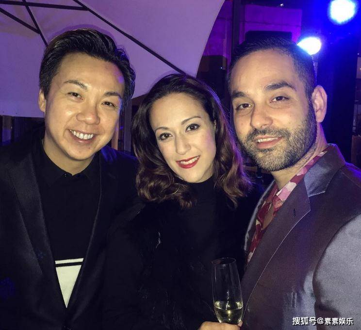 何猷光女儿悼念父母,分享父亲年轻照片,当时的何猷光很帅很酷_何家华