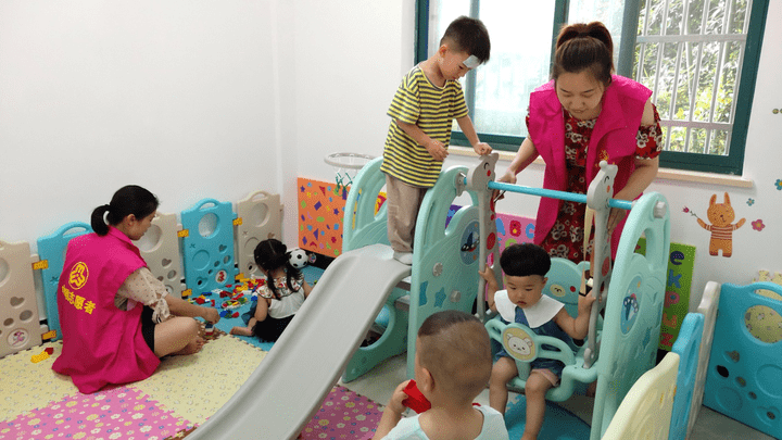 婴幼儿托管所,成职场妈妈的"新宠":生孩子也不影响工作成现实_宝宝