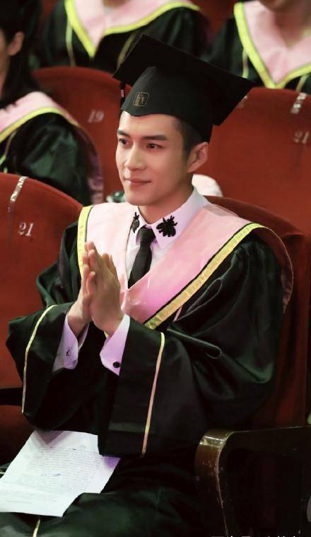 届毕业照,韩东君全班最帅,他边上女生比刘亦菲还美_感觉_张彬彬_北电