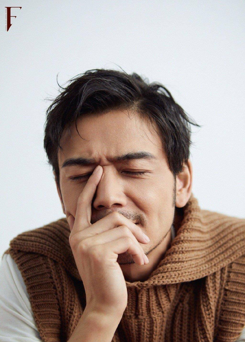 这款发型虽然不像传统男士发型那样潮流,但最能彰显成熟稳重的气质!