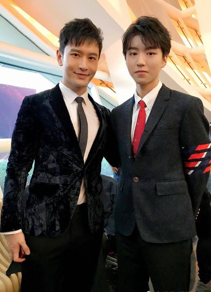 在我最开心的时候,我还惦记着王俊凯,黄晓明真的很喜欢他_情绪_时刻