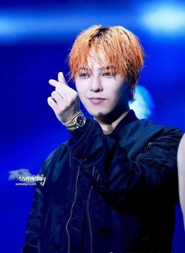 权志龙东永裴竟成"偷心盗贼"?bigbang你们的花式比心我酥了!