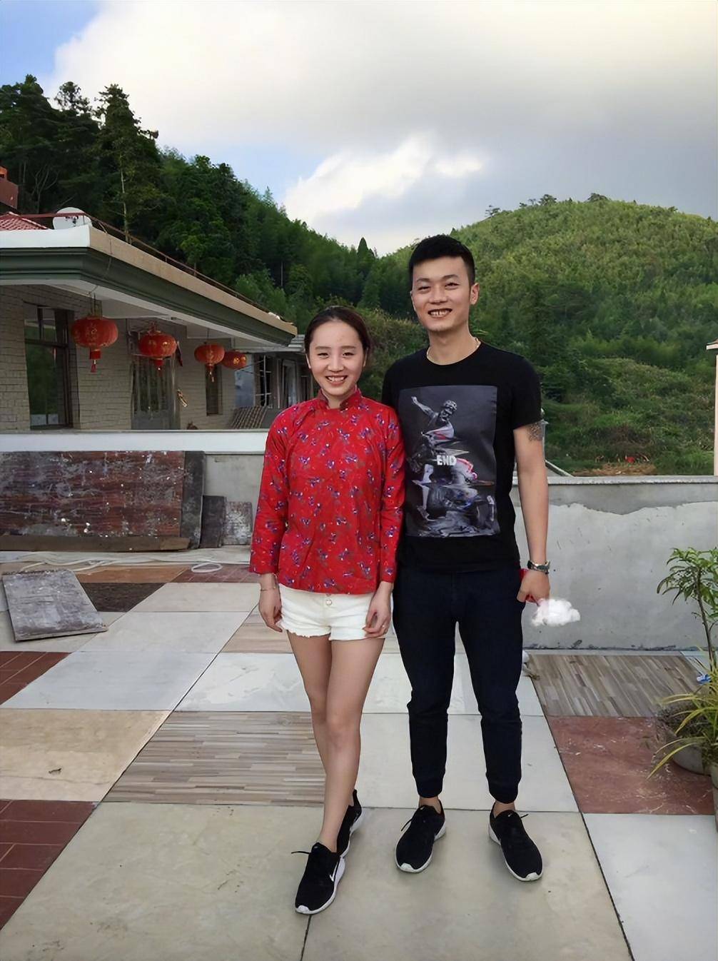 65岁潘长江辟谣移民,曝60岁王杰和34岁梁洛施正热恋_网友_郭珊珊_叶珂