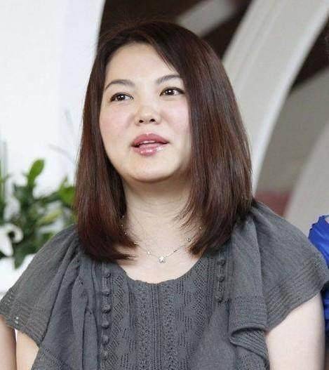 娱乐圈的3大"中年油腻"女明星,王菲排第3你同意吗_谢霆锋_徐静蕾_指数