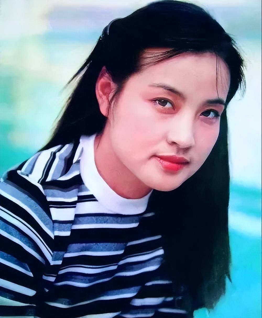 20年前的老照片-这些女明星清水出芙蓉,美出天际_刘晓庆_金玲_观众