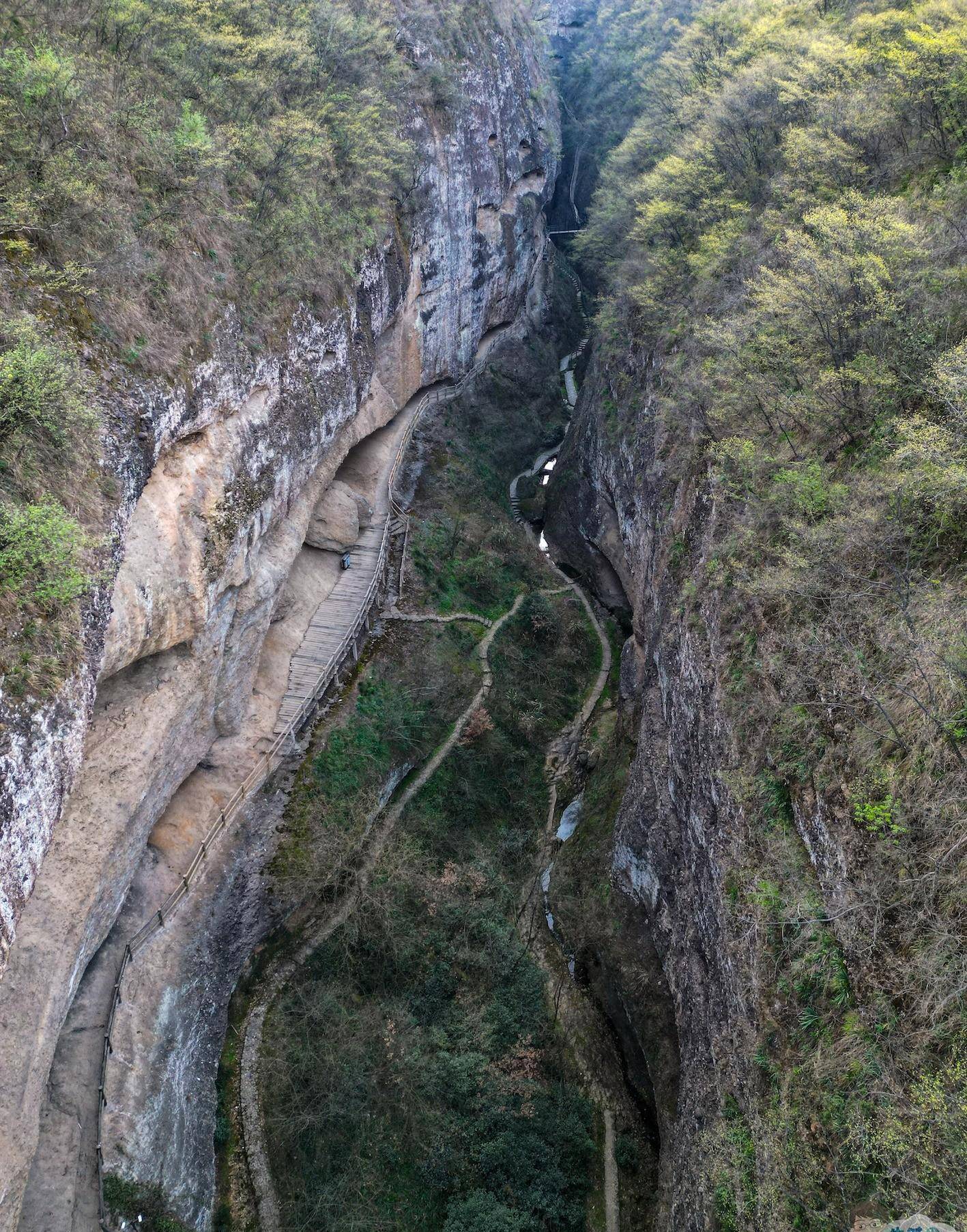 华东大裂谷风景区介绍图片