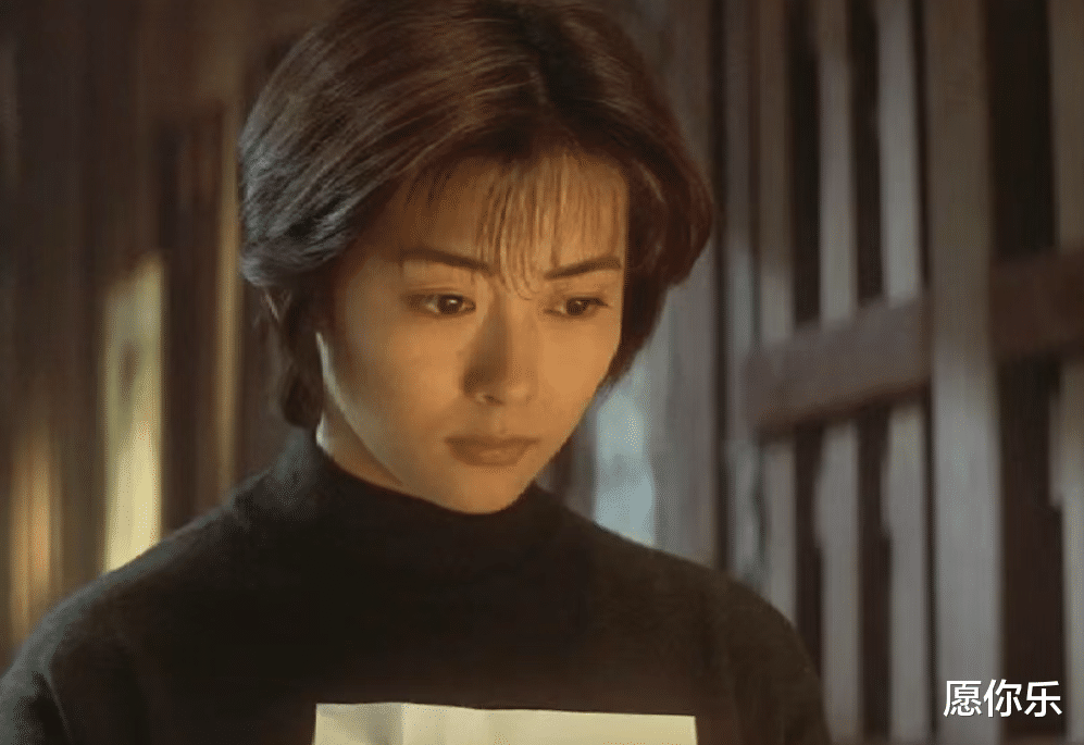 电影《情书》,很喜欢关于求婚的解释的一段,女主也非常认真负责_感觉