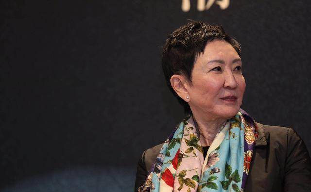 徐克女友罕见秀钻戒,曾和施南生相恋30年,为何选择和助理在一起_公司