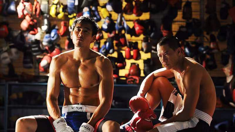 2013年,为了拍摄《激战》,他学习了3个月的拳击,彭于晏也因此入围了第